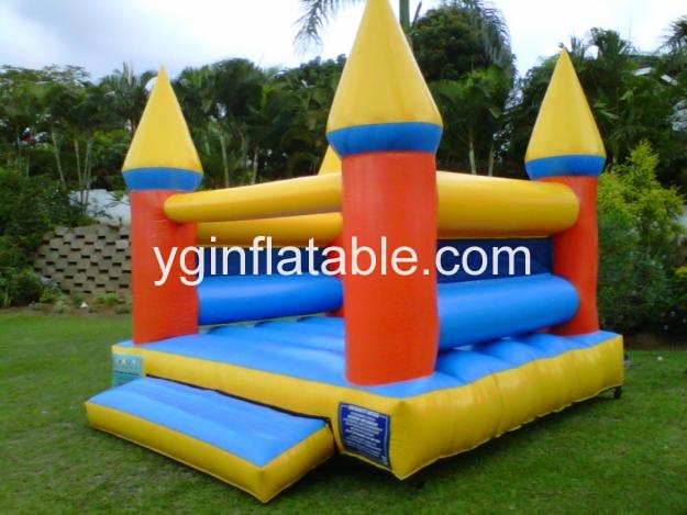 Something you should notice when choosing inflatable jumping castle for kids