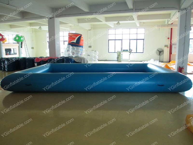Light blue inflatable poolGP072