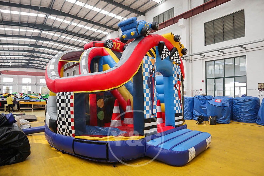 Fun New Inflatable Amusement ParkGI016
