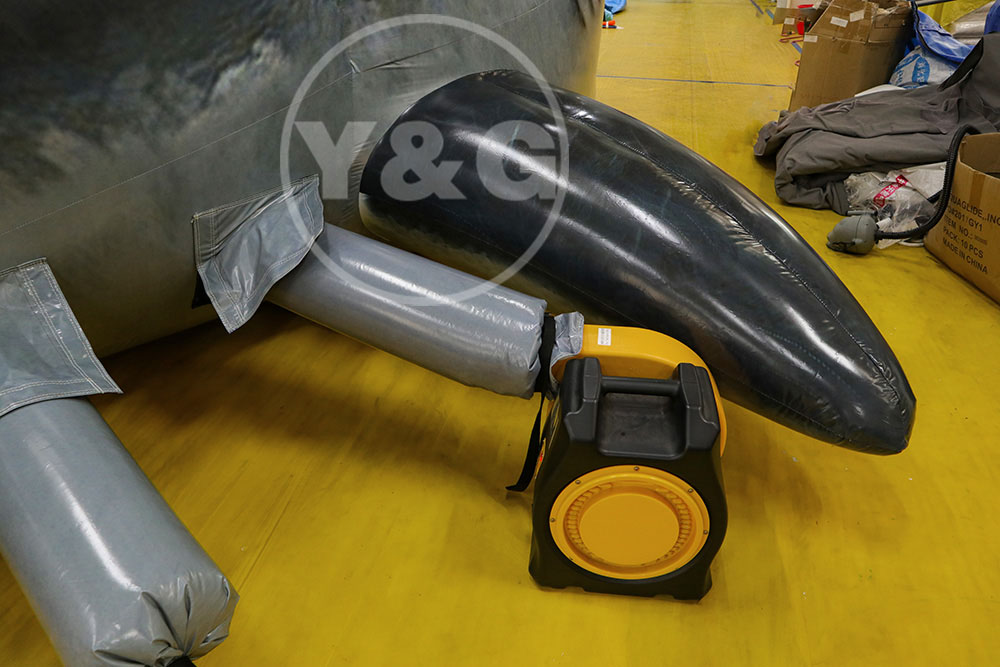 Realistic Inflatable SharkGO071