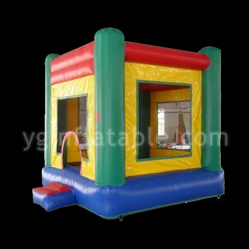 Bounce House With Ball PitGB066